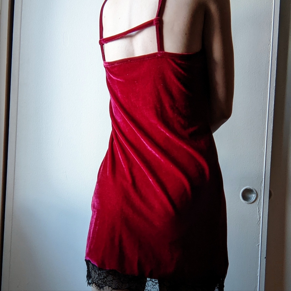 Mini velvet lace dress